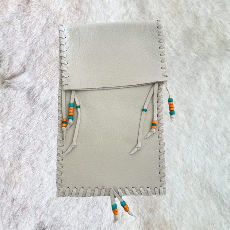 funda alicia para maracas y joyas sonoras 1535xx022 deblanc | hecha a mano con cuero desert